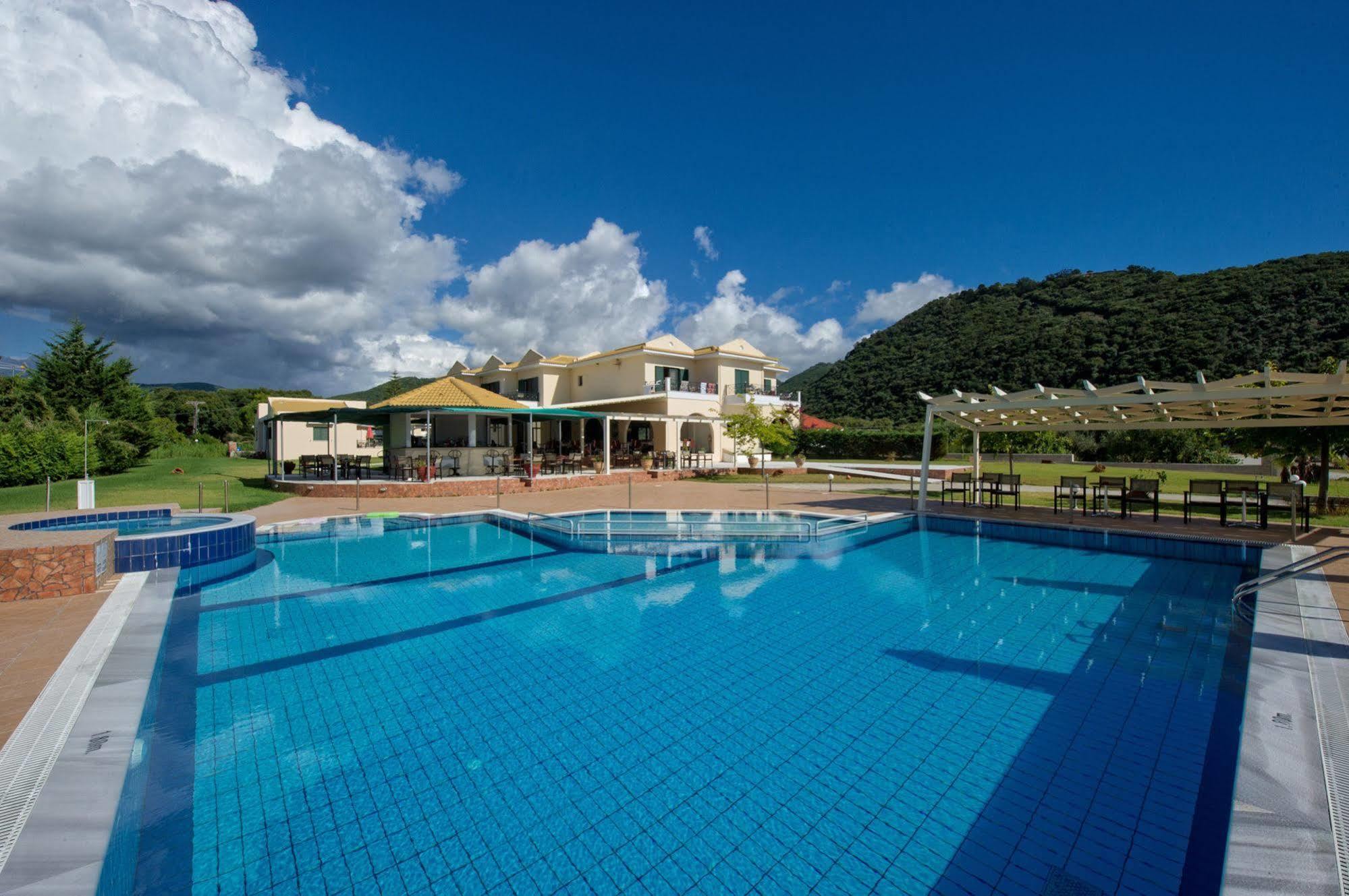Coralli Hotel Perdika  Exterior foto
